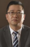 代偉偉